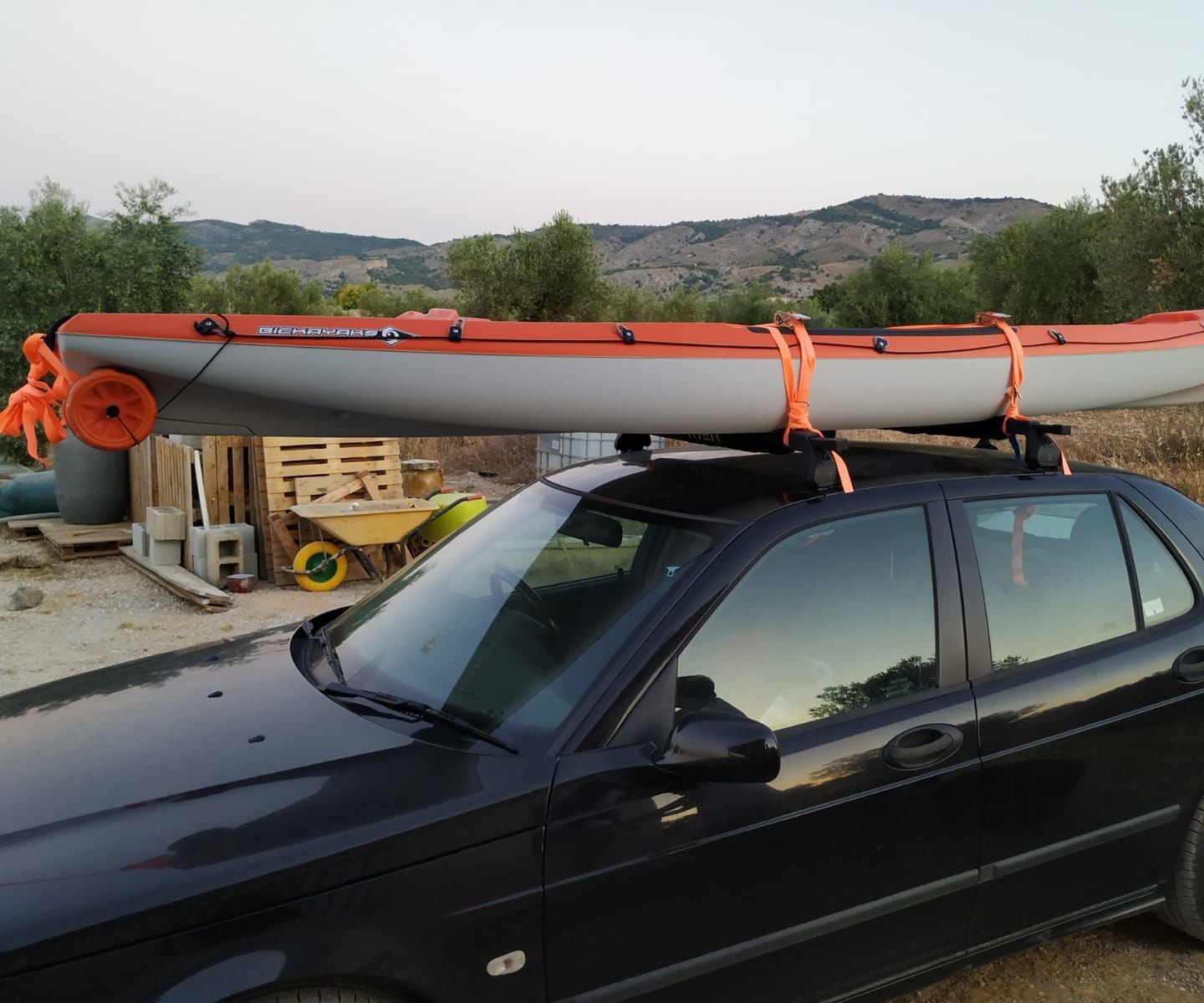 Can You Put a Canoe on Top of a Sedan? 